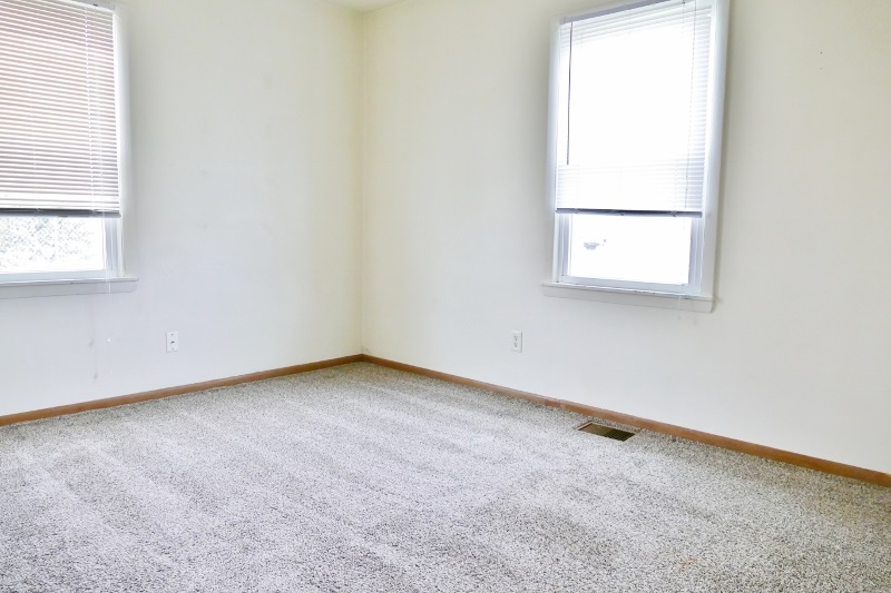 5313 North Hamilton Road Peoria, IL 61614 - Photo 8 of 17 Gallery Image 8