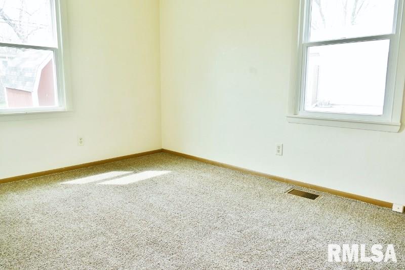 5313 North Hamilton Road Peoria, IL 61614 - Photo 9 of 17 Gallery Image 9
