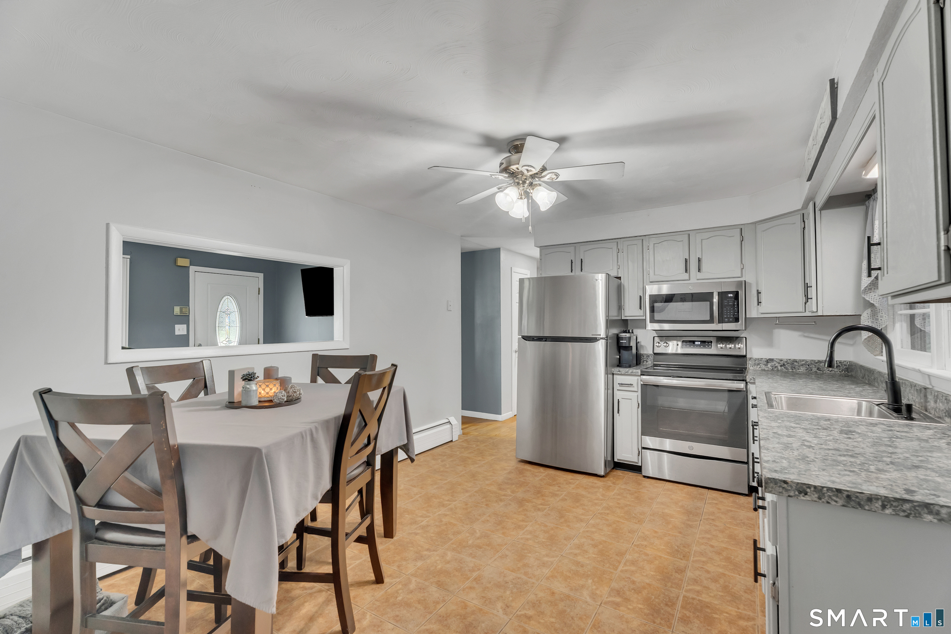 27 Idle Lane Meriden, CT 06451 - Photo 16 of 36