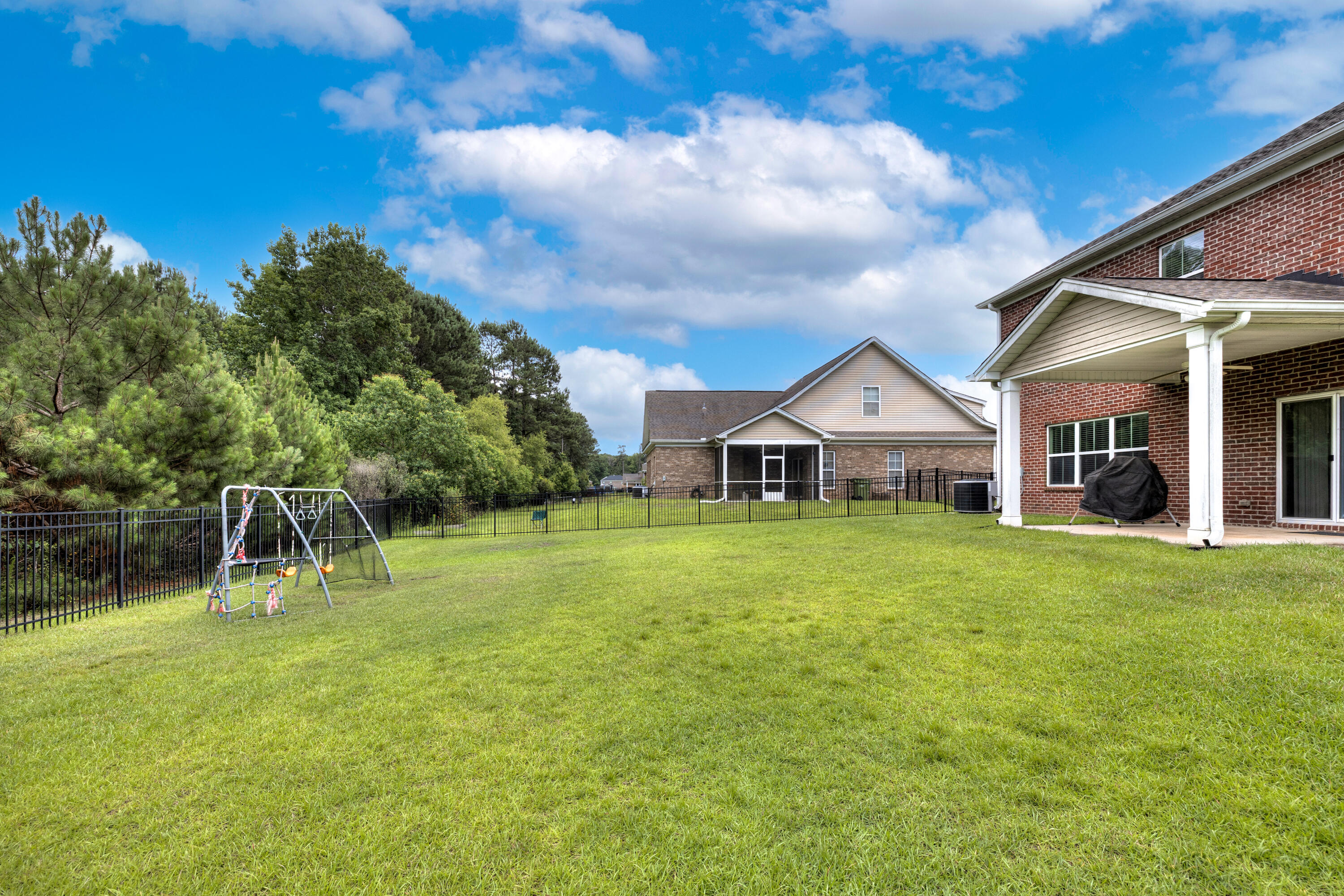 565 Curlew Circle Sumter, SC 29150 - Photo 4 of 46 nice back yard