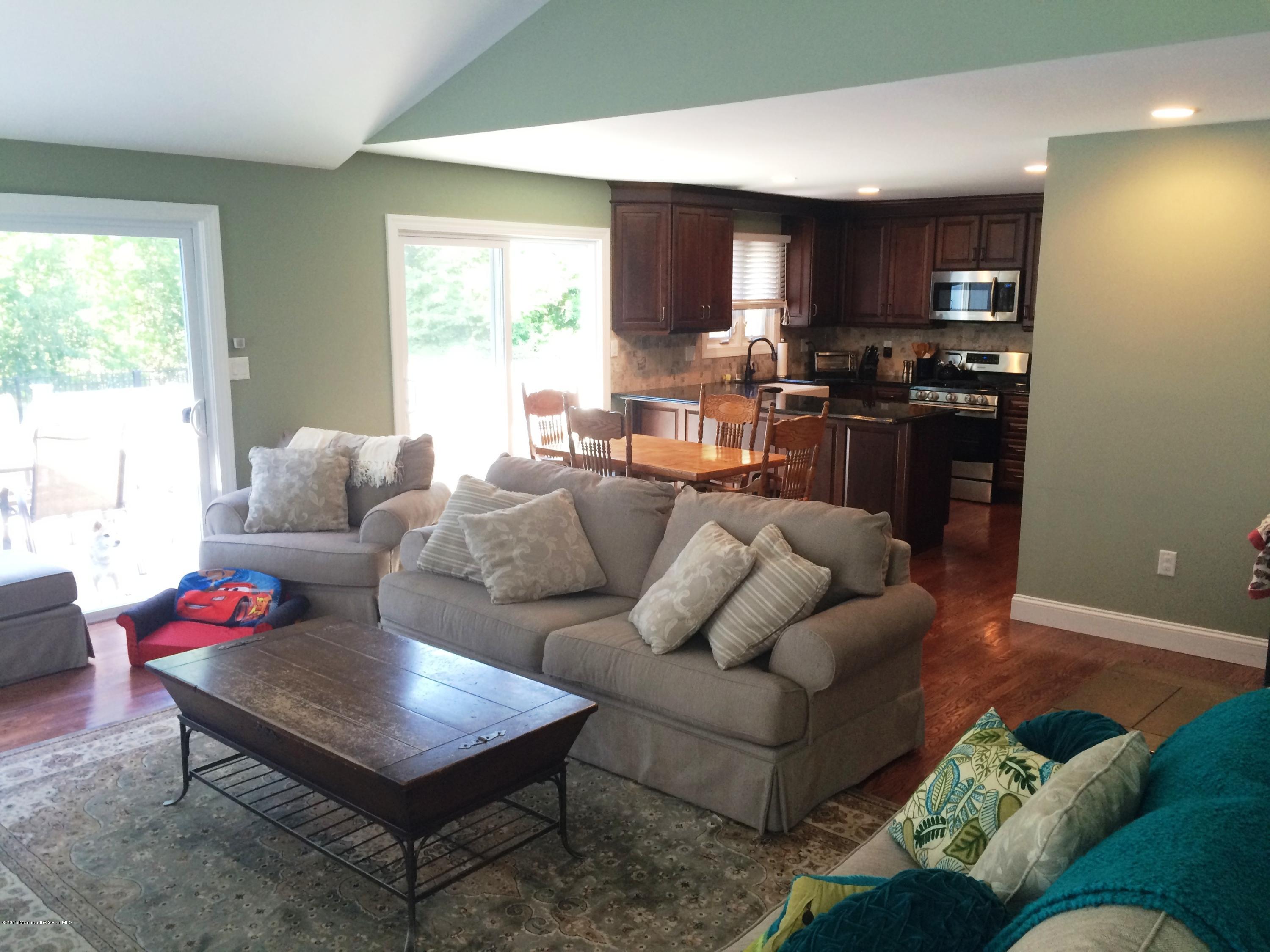 6 High Ridge Road Asbury Park, NJ 07712 - Photo 9 of 18 living room