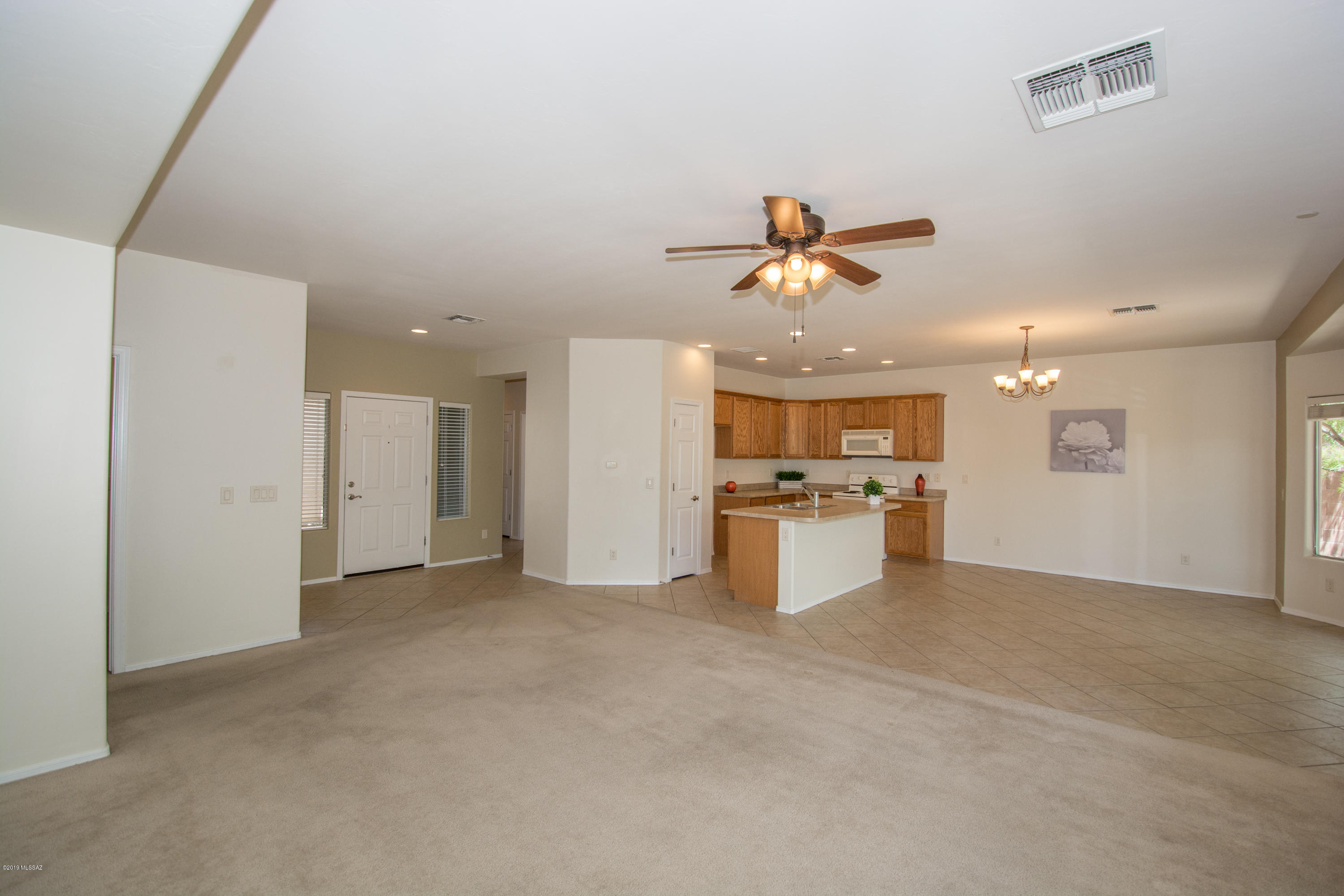11784 North Peaceful Night Road Tucson, AZ 85737 - Photo 6 of 44