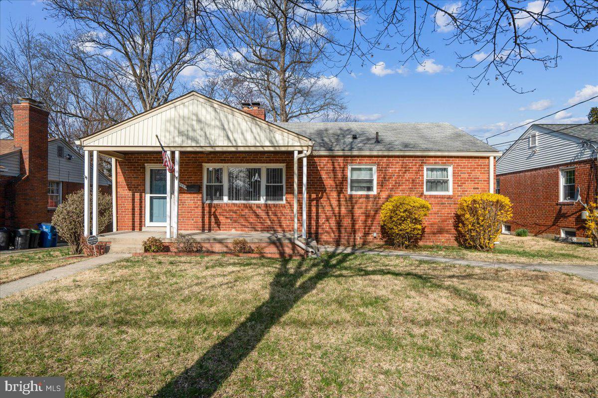 10006 Portland Place Silver Spring, MD 20901 - Photo 1 of 41 Front Elevation
