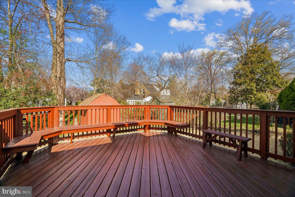 10006 Portland Place Silver Spring, MD 20901 - Photo 11 of 41 Deck