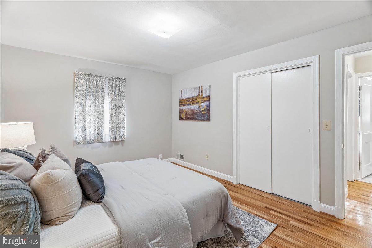 10006 Portland Place Silver Spring, MD 20901 - Photo 17 of 41 Owners Bedroom