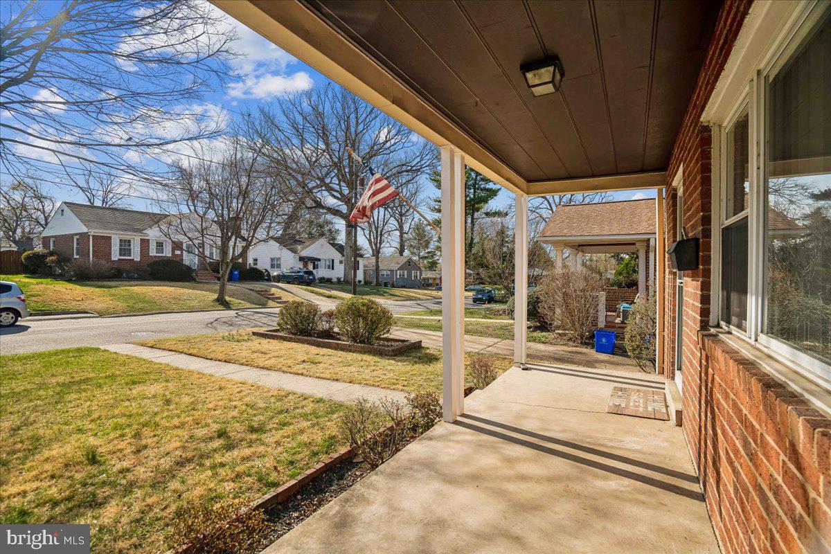 10006 Portland Place Silver Spring, MD 20901 - Photo 3 of 41 Porch