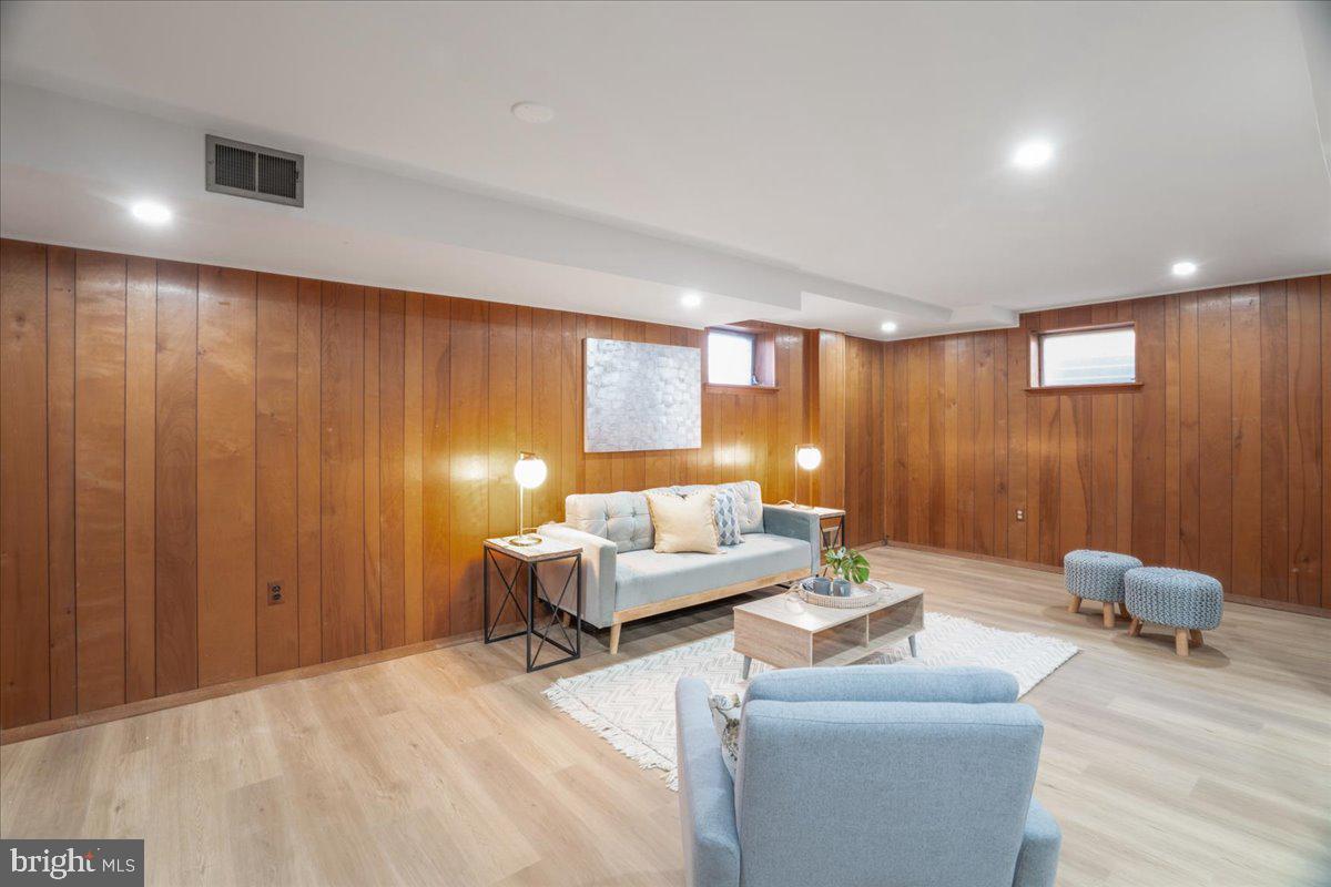 10006 Portland Place Silver Spring, MD 20901 - Photo 33 of 41
Basement Rec Room