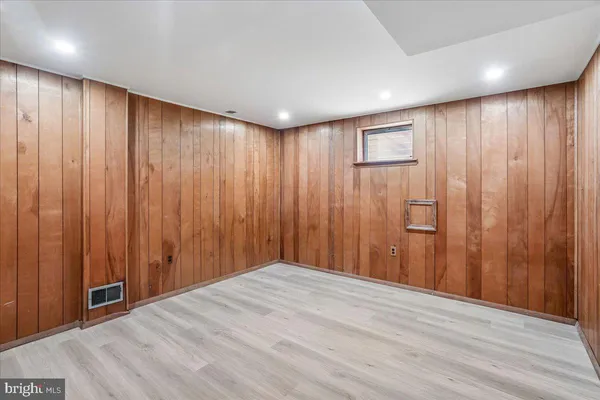 $675,000 | 10006 Portland Place, Silver Spring, MD 20901