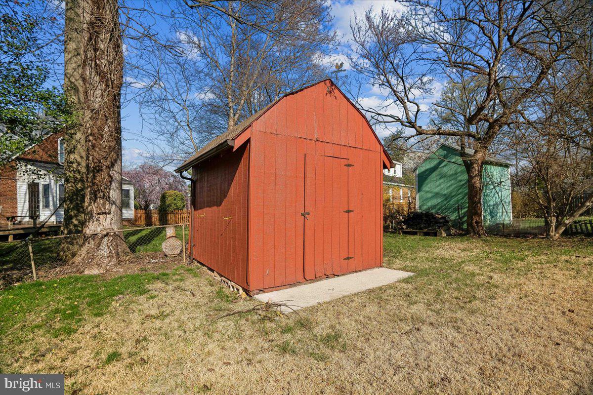 10006 Portland Place Silver Spring, MD 20901 - Photo 6 of 41 Shed