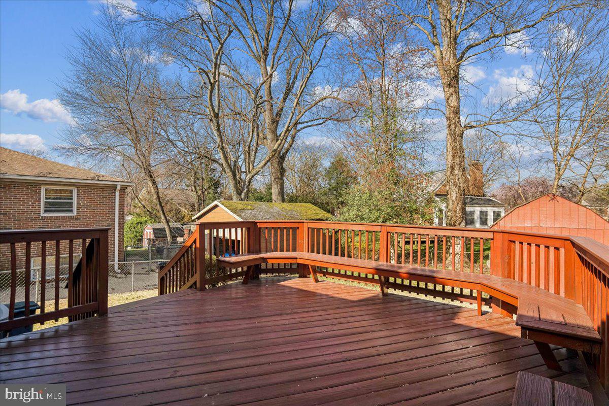 10006 Portland Place Silver Spring, MD 20901 - Photo 10 of 41 Deck
