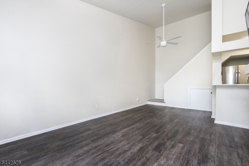 24 Wescott Road, Unit 24 Bedminster, NJ 07921 - Photo 4 of 26