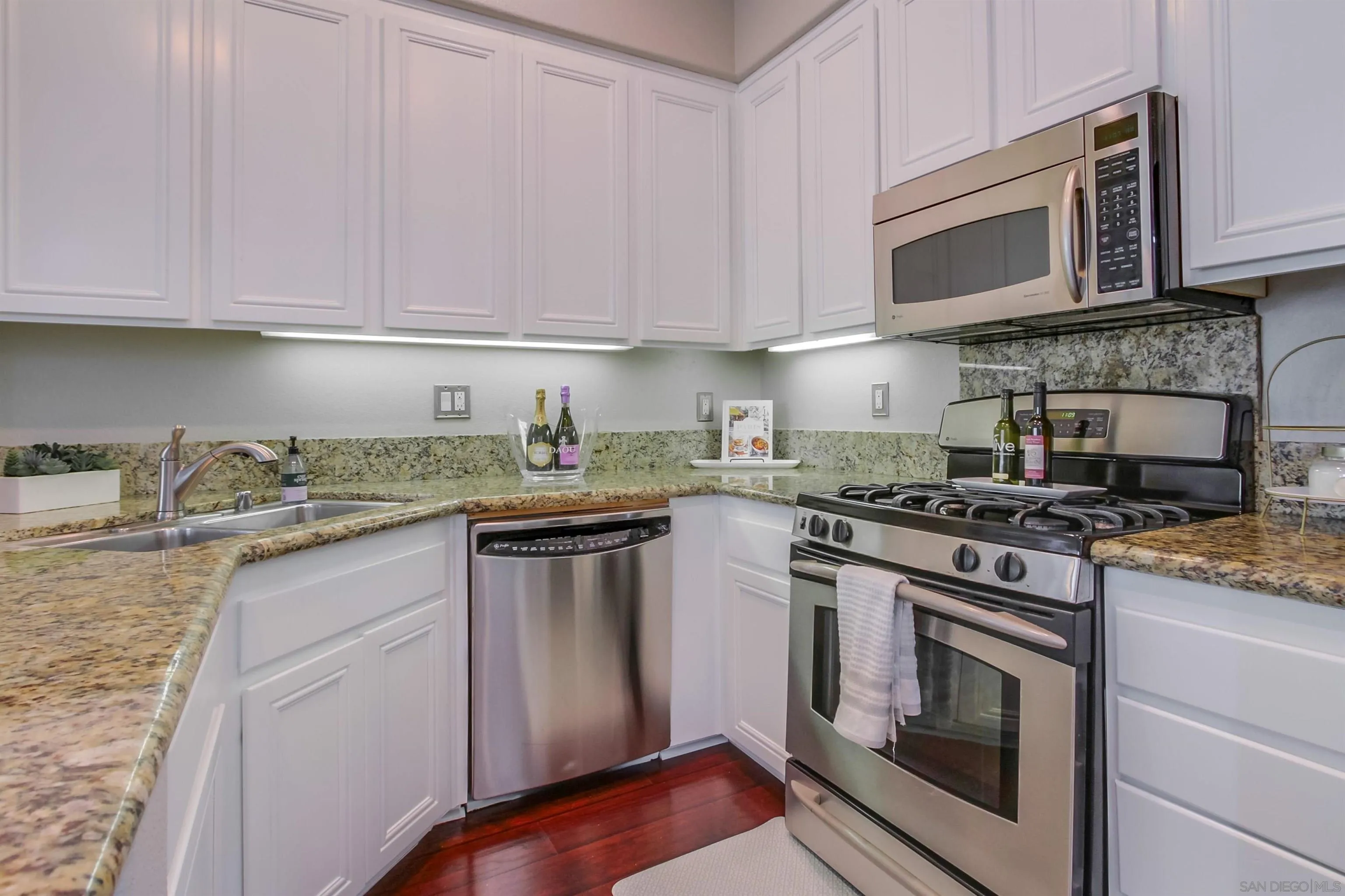 457 Almond Road San Marcos, CA 92078 - Photo 15 of 60 Gallery Image 15