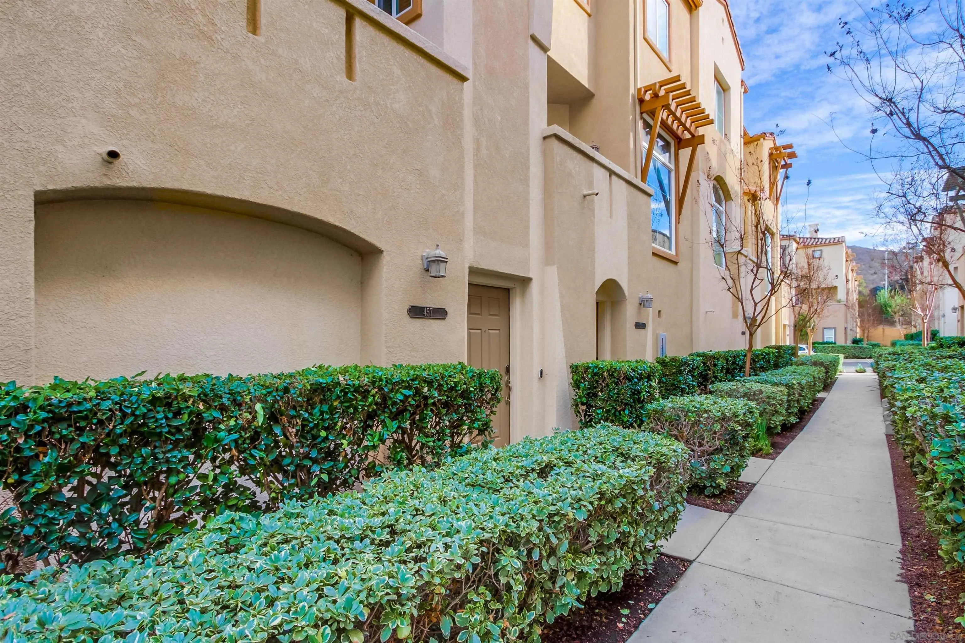 457 Almond Road San Marcos, CA 92078 - Photo 3 of 60 Gallery Image 3