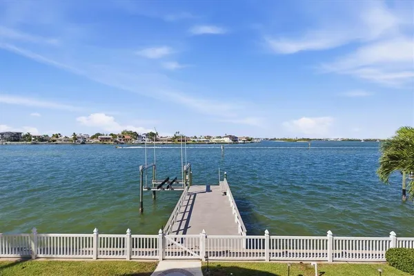 $3,799,000 | 402 Buttonwood Lane, Largo, FL 33770