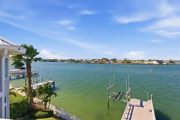 $3,799,000 | 402 Buttonwood Lane, Largo, FL 33770