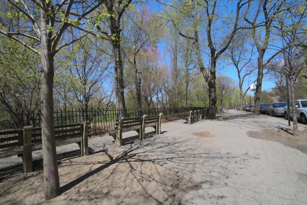 304 West 92nd Street, Unit 4/A Manhattan, NY 10025 - Photo 11 of 15 a view of outdoor space with patio