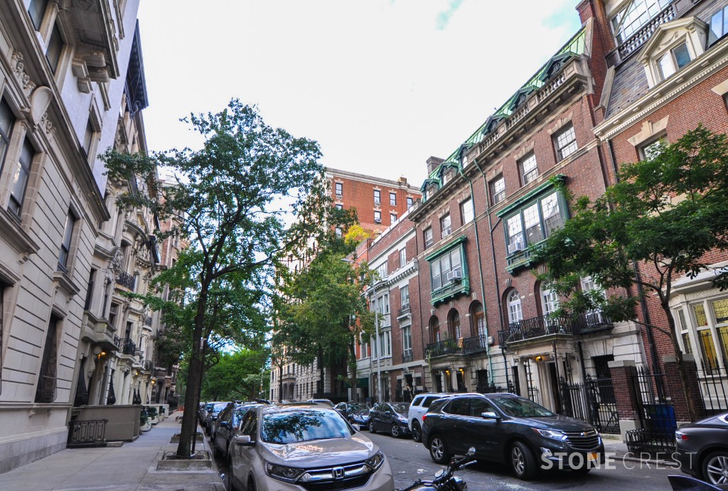 304 West 92nd Street, Unit 4/A Manhattan, NY 10025 - Photo 12 of 15 a car parked on the side of a street