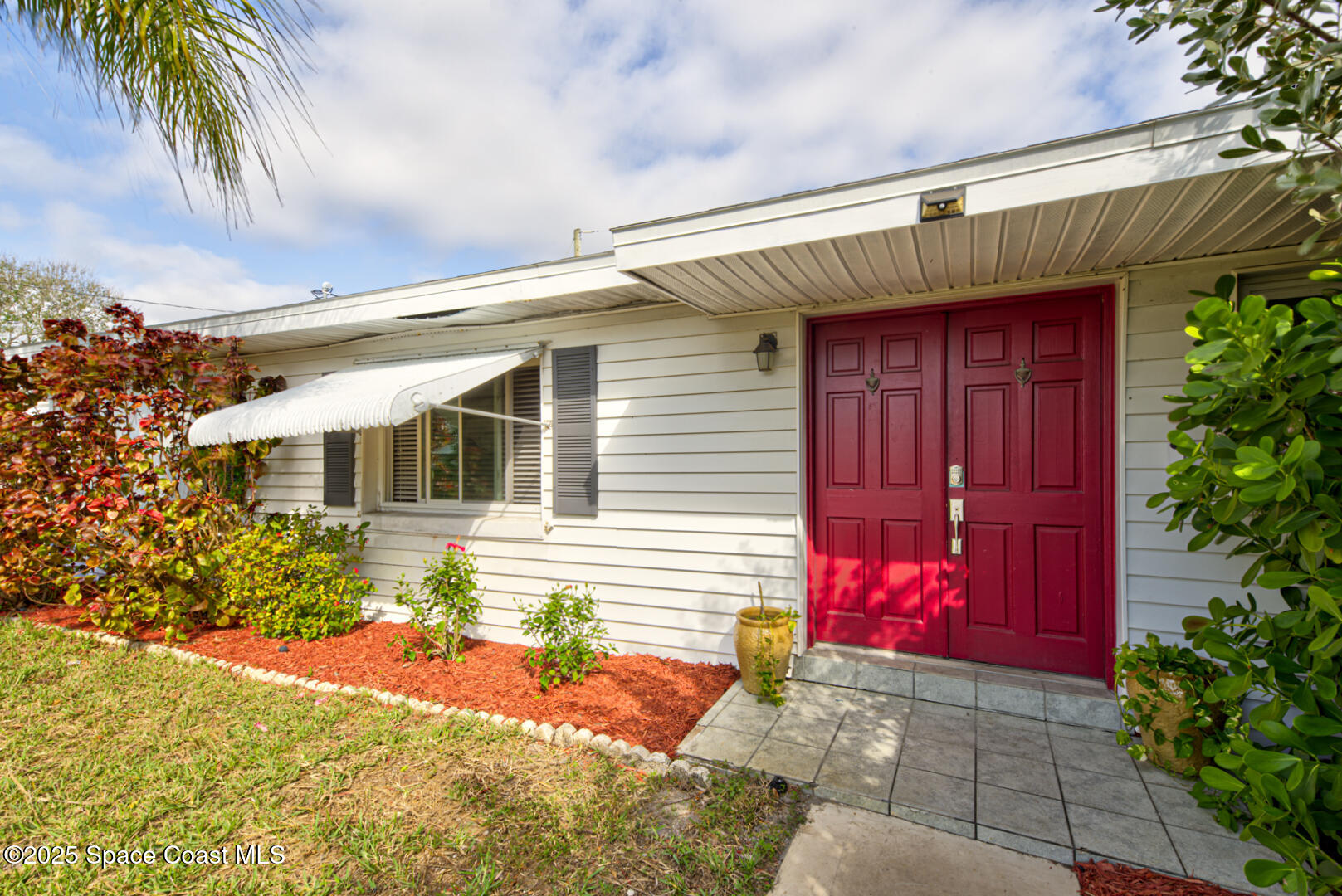 375 Cyprus Drive Cocoa Beach, FL 32931 - Photo 4 of 38 front door (15)