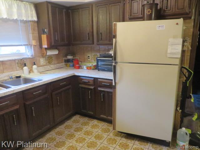 49400 Callens Road Chesterfield, MI 48047 - Photo 25 of 38