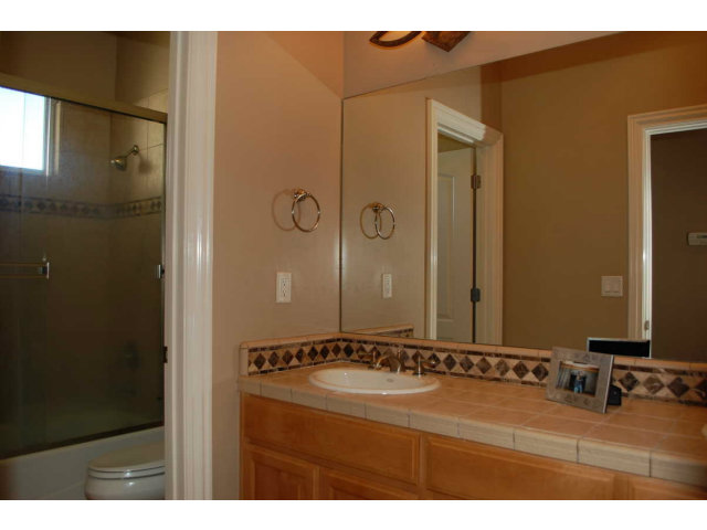 1035 Rosa Morada Road Hollister, CA 95023 - Photo 9 of 12 Gallery Image 9