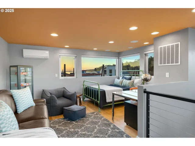 $899,000 | 18525 Northeast Marine Drive, Unit B8, Portland, OR 97230
