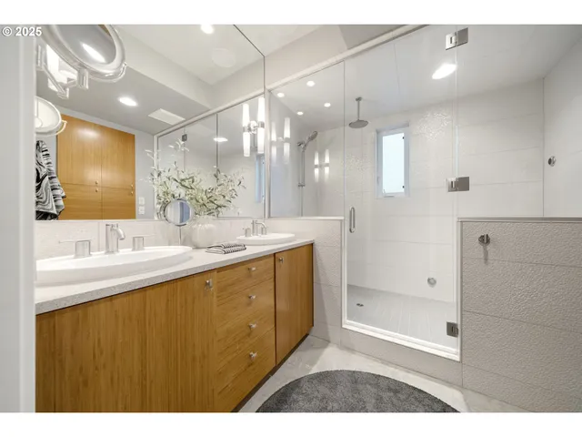 $899,000 | 18525 Northeast Marine Drive, Unit B8, Portland, OR 97230