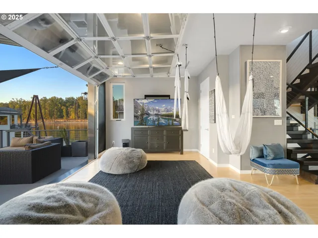 $899,000 | 18525 Northeast Marine Drive, Unit B8, Portland, OR 97230