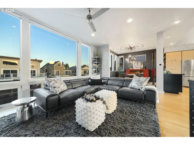 $899,000 | 18525 Northeast Marine Drive, Unit B8, Portland, OR 97230