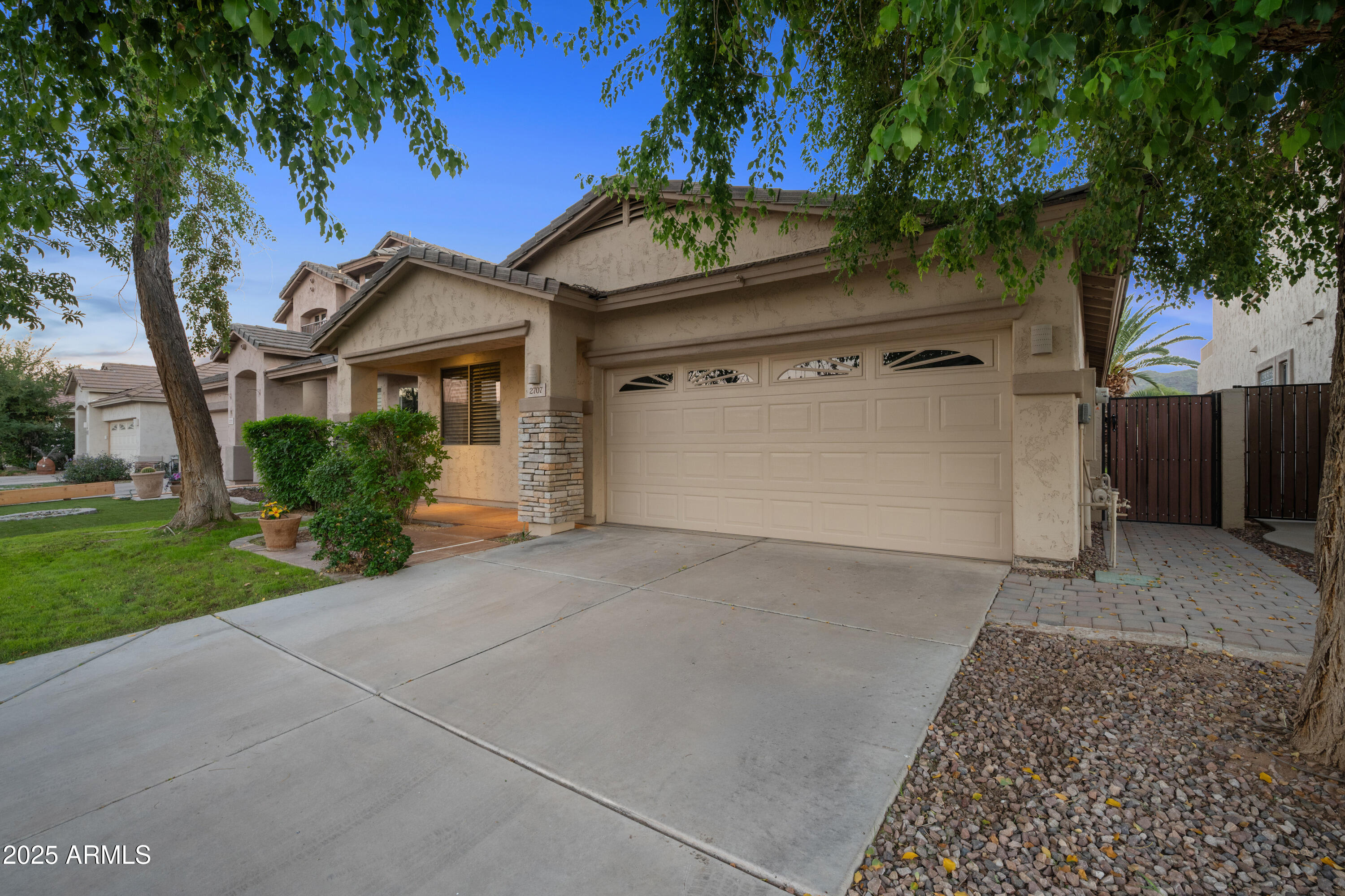2707 East Darrel Road Phoenix, AZ 85042 - Photo 10 of 41