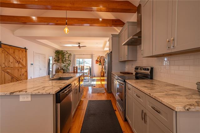 2009 Center Street Arabi, LA 70032 - Photo 11 of 58