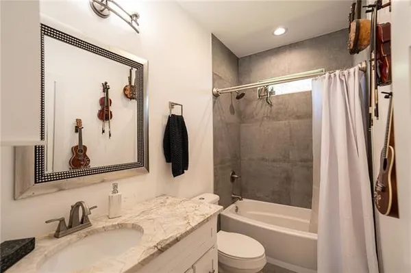 $319,000 | 2009 Center Street, Arabi, LA 70032