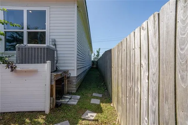 $319,000 | 2009 Center Street, Arabi, LA 70032