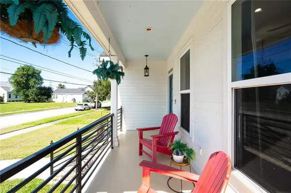 $319,000 | 2009 Center Street, Arabi, LA 70032