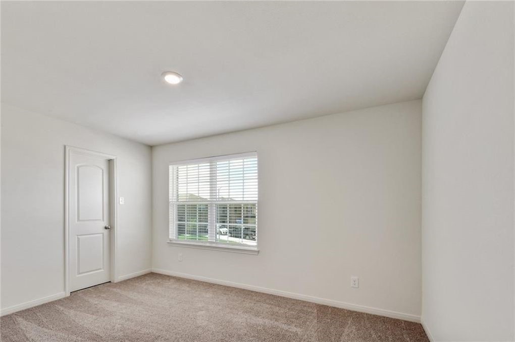317 Hyacinth Way Jarrell, TX 76537 - Photo 13 of 21