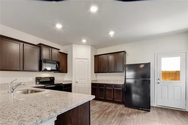 $1,850 | 317 Hyacinth Way, Jarrell, TX 76537