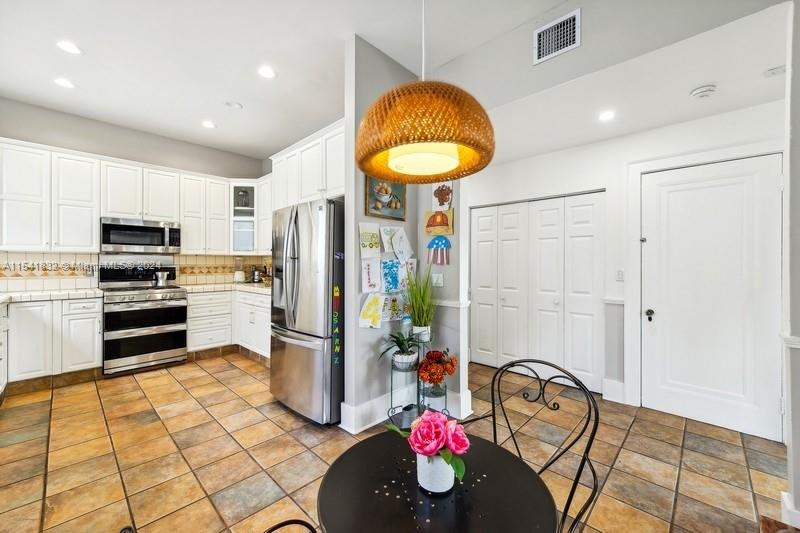 428 Southwest 23rd Road Miami, FL 33129 - Photo 28 of 41