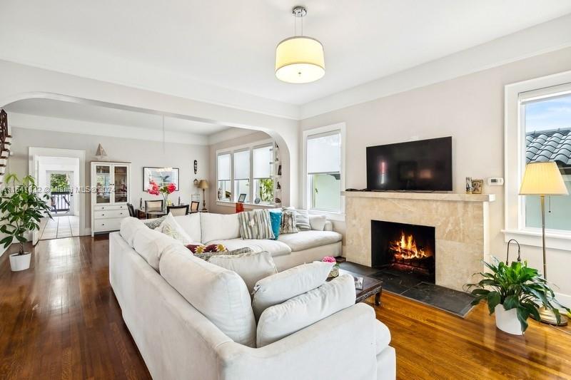 428 Southwest 23rd Road Miami, FL 33129 - Photo 7 of 41