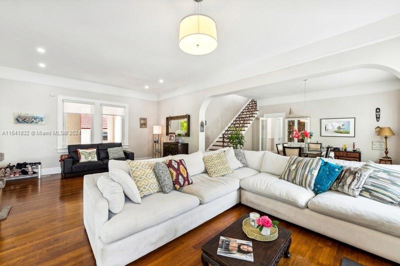 428 Southwest 23rd Road Miami, FL 33129 - Photo 8 of 41