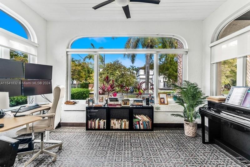 428 Southwest 23rd Road Miami, FL 33129 - Photo 10 of 41