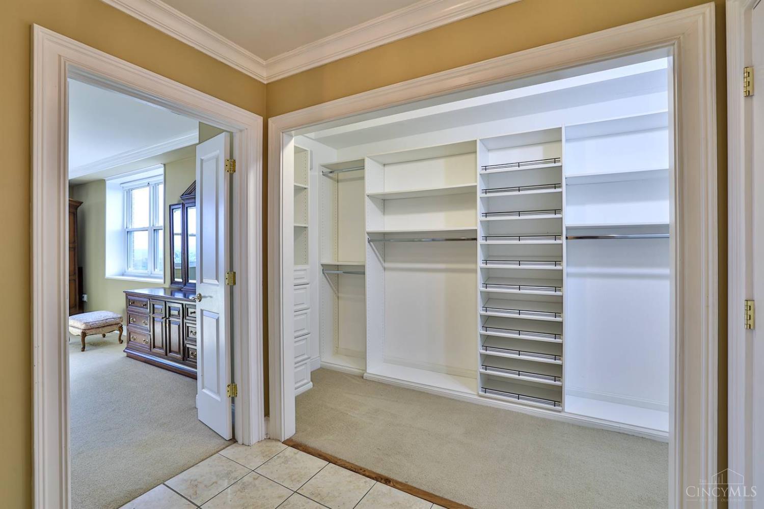 2444 Madison Road, Unit 1002 Cincinnati, OH 45208 - Photo 20 of 33 Gallery Image 20