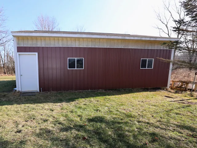 $899,000 | 1767 Flanders Road, Charlotte, MI 48813