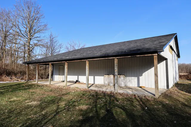 $899,000 | 1767 Flanders Road, Charlotte, MI 48813