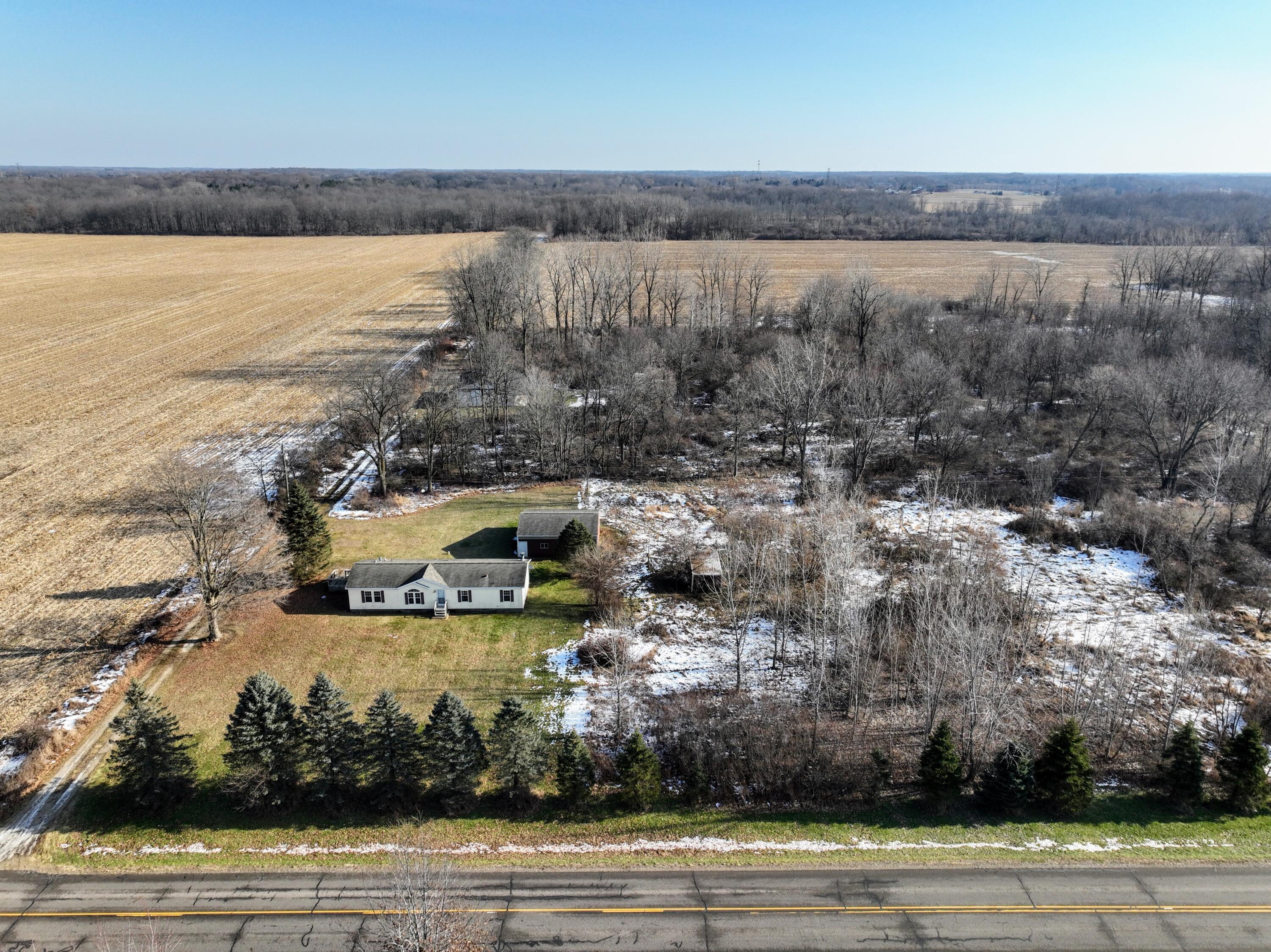 1767 Flanders Road Charlotte, MI 48813 - Photo 10 of 82 10