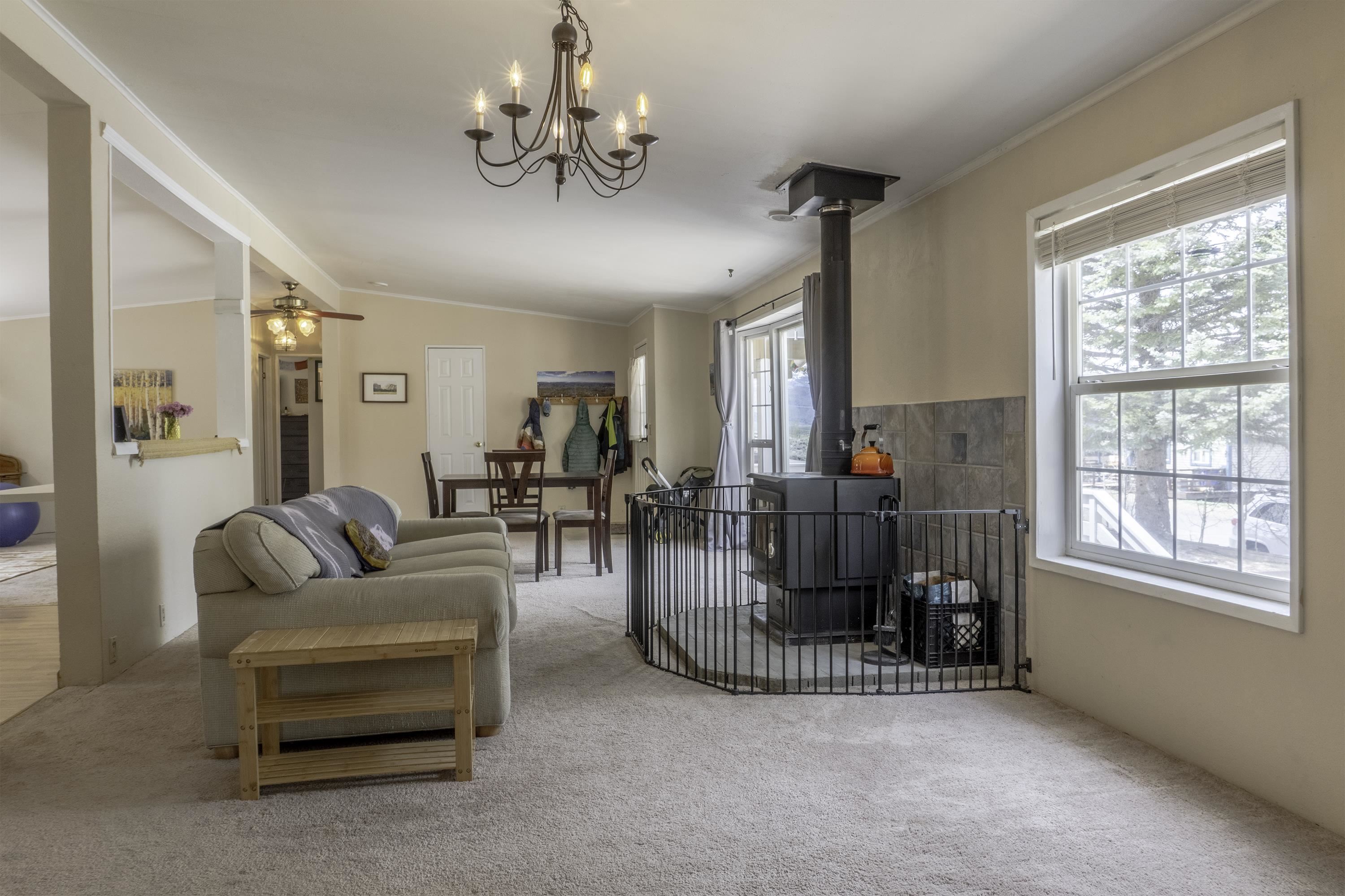 18 Eagle-Peak Bridgeport, CA 93517 - Photo 2 of 45 a living room with furniture and a chandelier