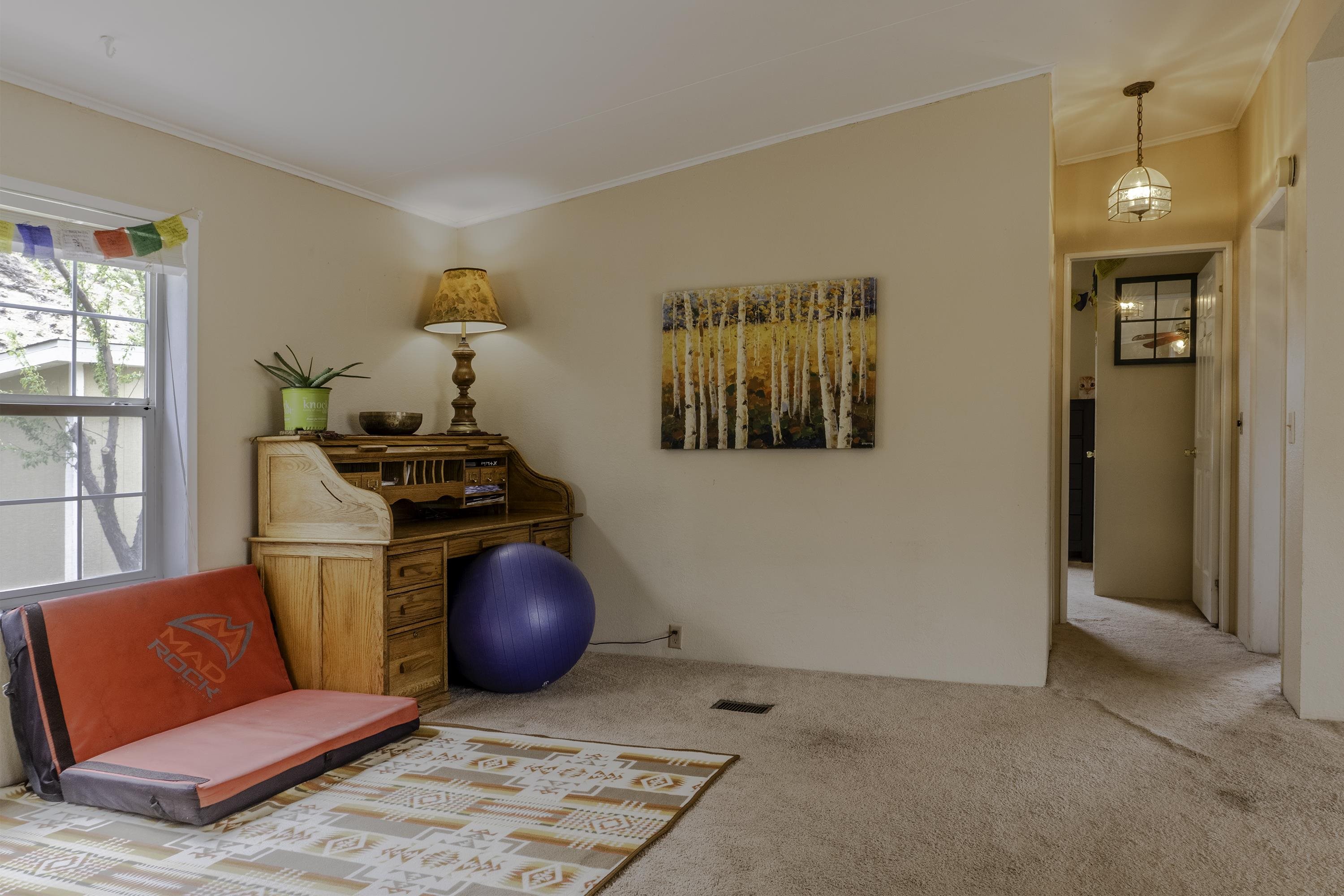 18 Eagle-Peak Bridgeport, CA 93517 - Photo 25 of 45 a living room with furniture and a wooden floor