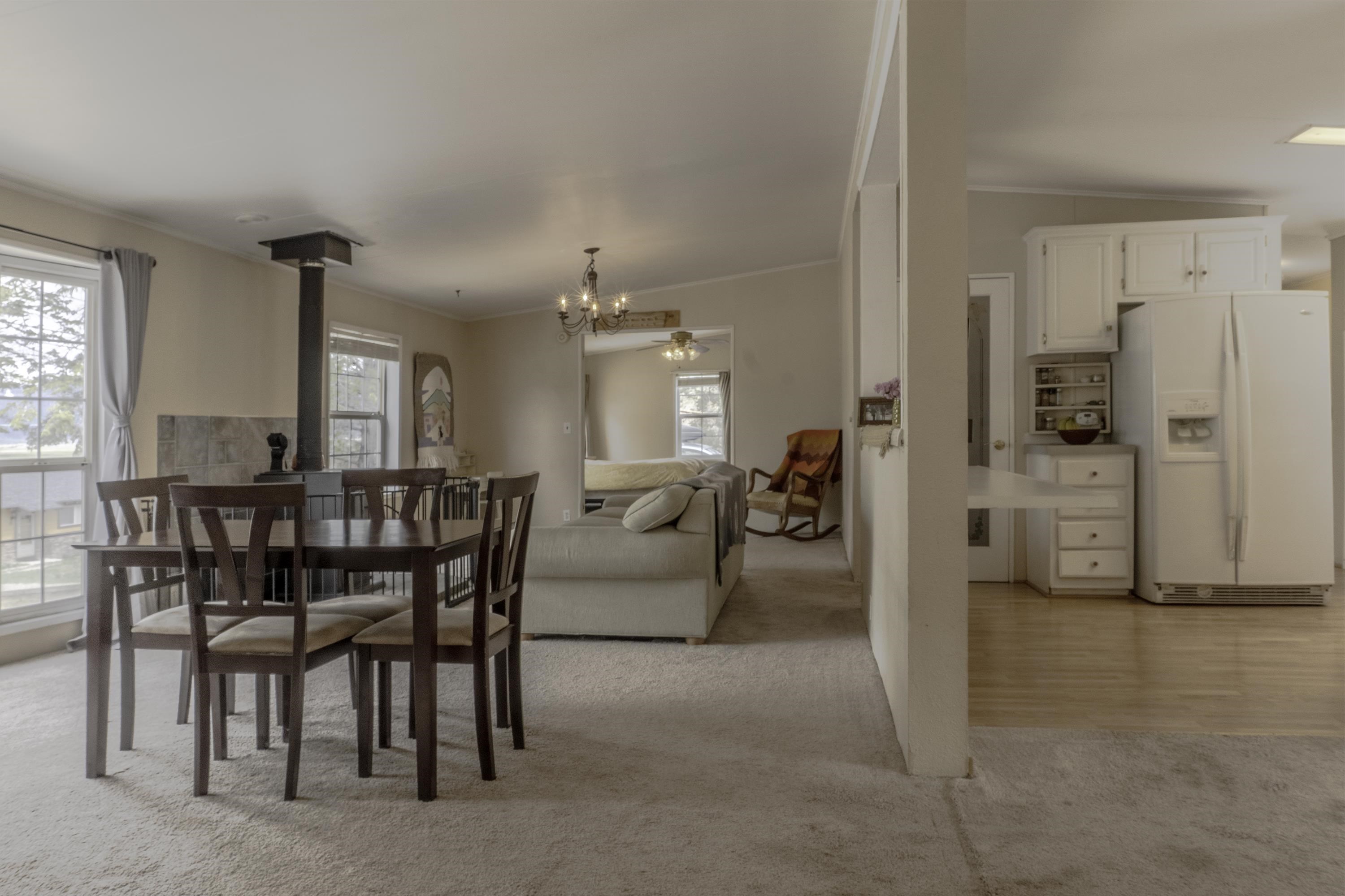 18 Eagle-Peak Bridgeport, CA 93517 - Photo 5 of 45 a view of a livingroom with furniture and a dining table