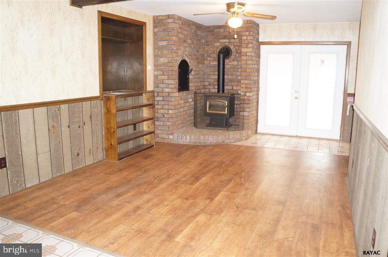 198 Bankert Road Hanover, PA 17331 - Photo 2 of 21