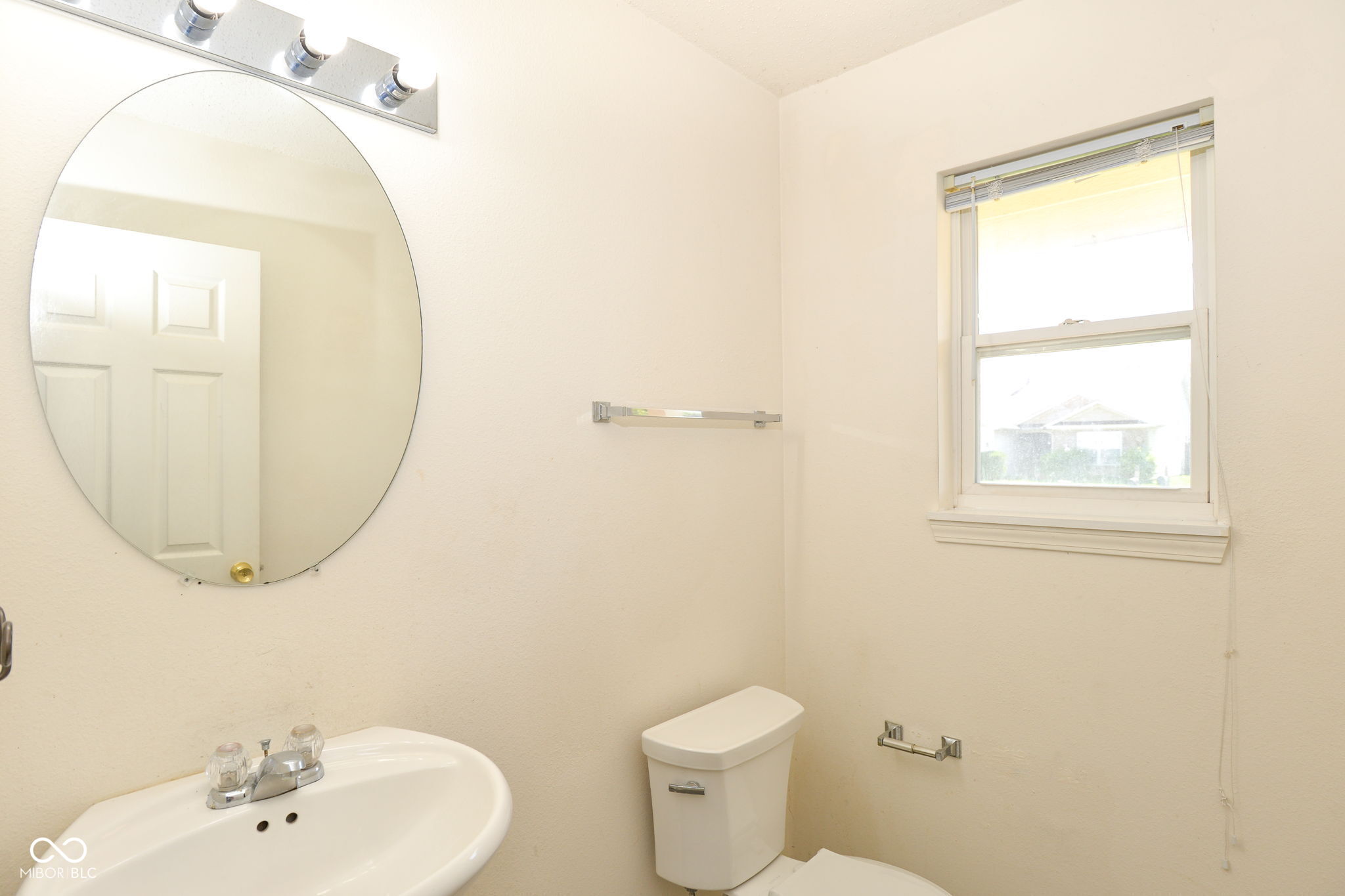 4062 Mossy Bank Road Indianapolis, IN 46234 - Photo 6 of 34