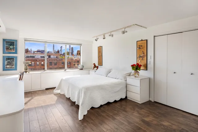 $1,345,000 | 11 East 86th Street, Unit 19B | Upper East Side