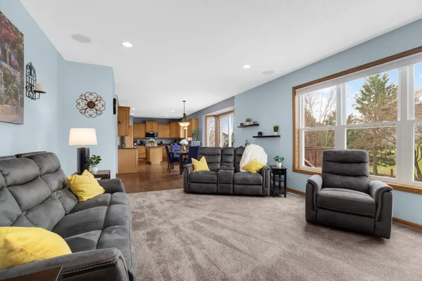 $600,000 | 6121 Summit Curve South, Cottage Grove, MN 55016